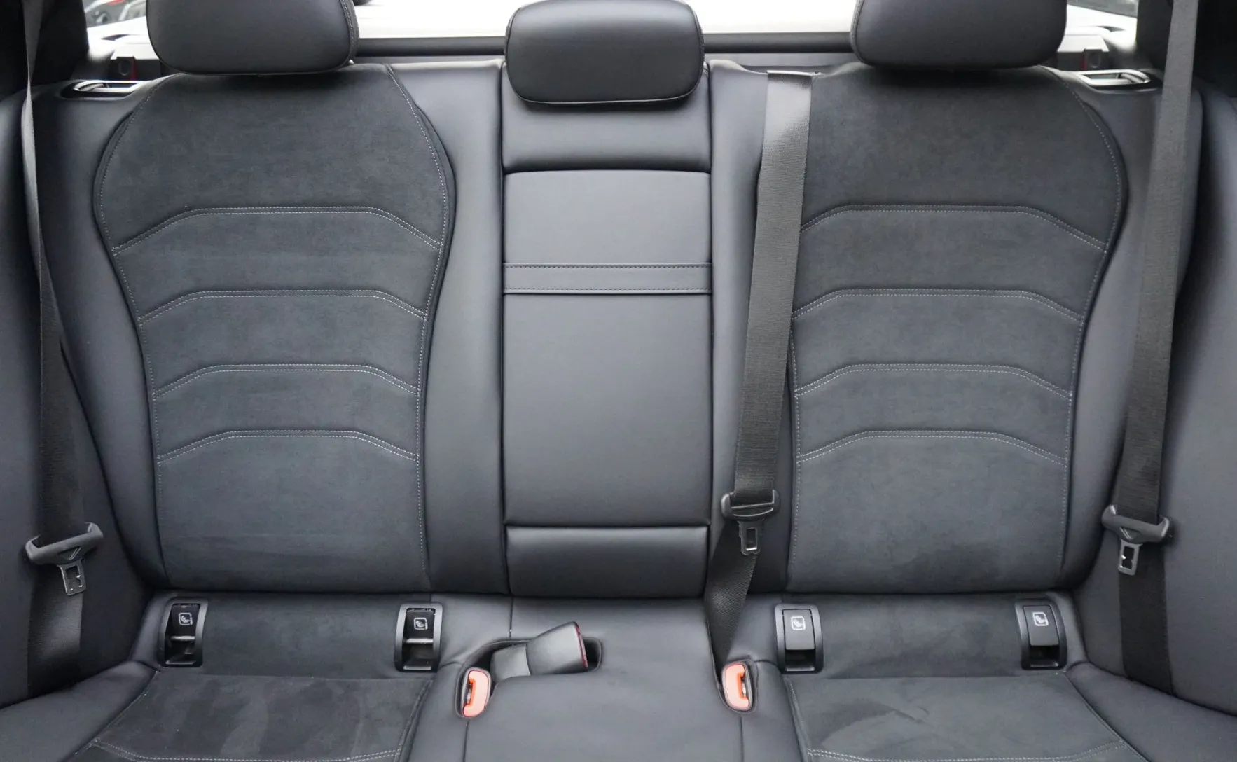 Zunanja slika - Mercedes-Benz E-Razred - E 300 e T AMG LINE - 10
