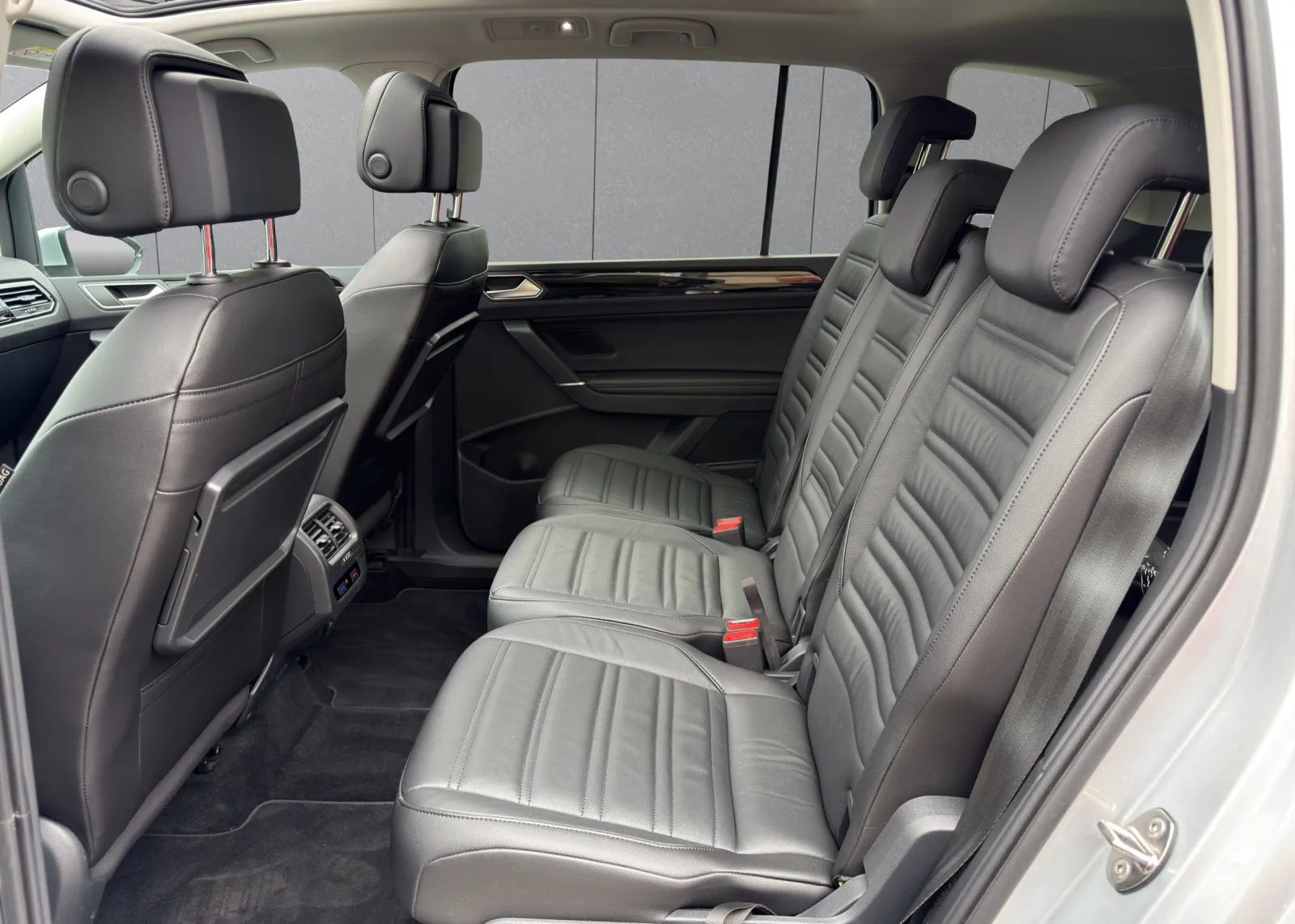 Zunanja slika - Volkswagen Touran - 2,0 TDI BMT Family DSG - 7