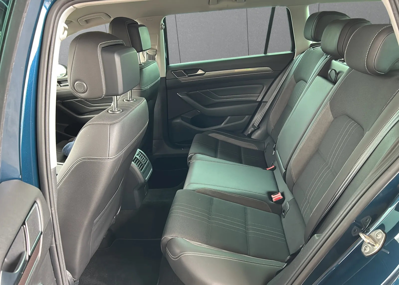 Zunanja slika - Volkswagen Passat - 2,0 TDI DSG 4motion - 3