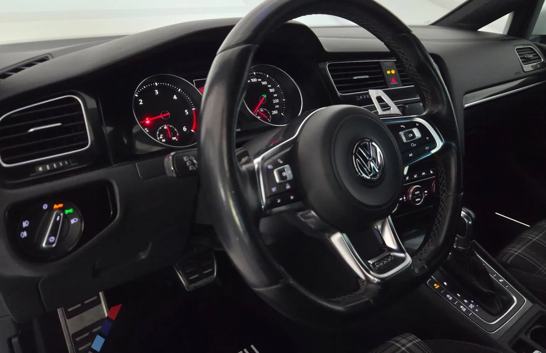 Zunanja slika - Volkswagen Golf - Variant 2.0 GTD BMT DSG - 16