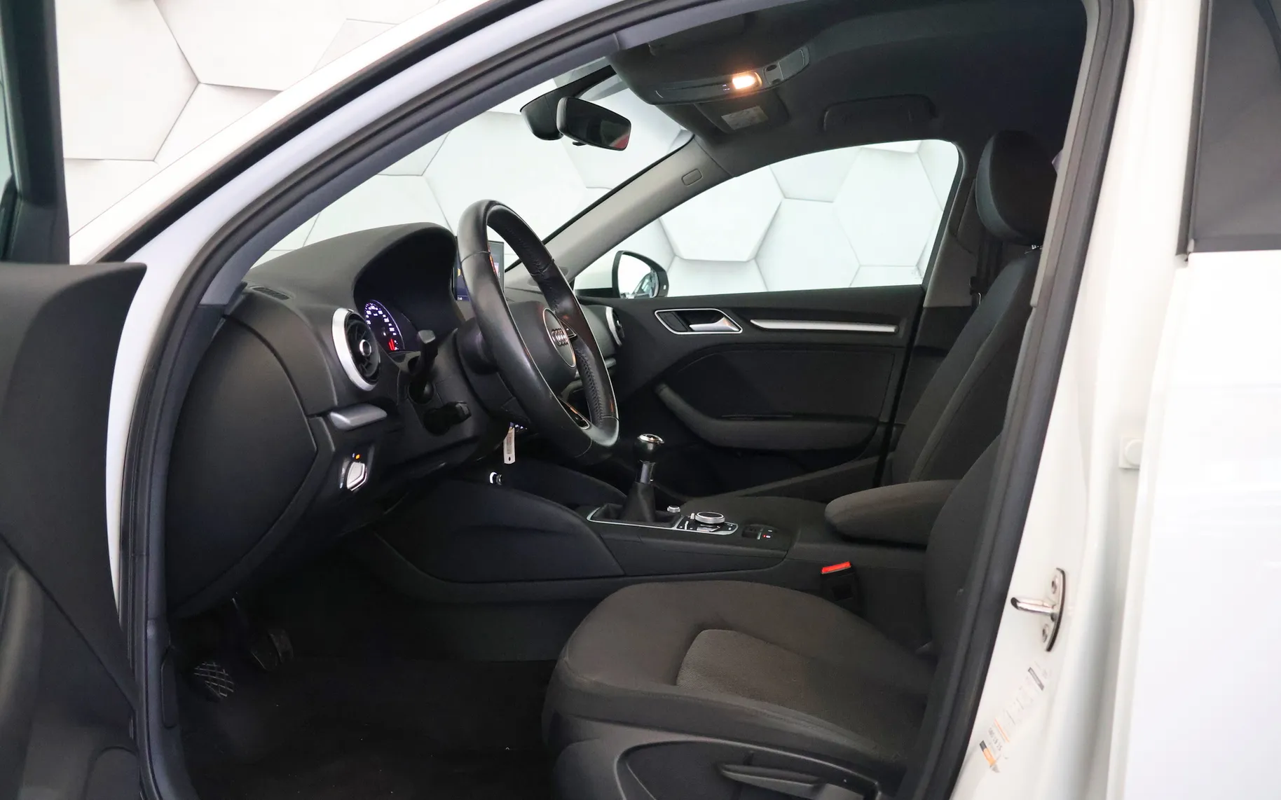 Zunanja slika - Audi A3 - 1.0 TFSI Design 115KM - 9