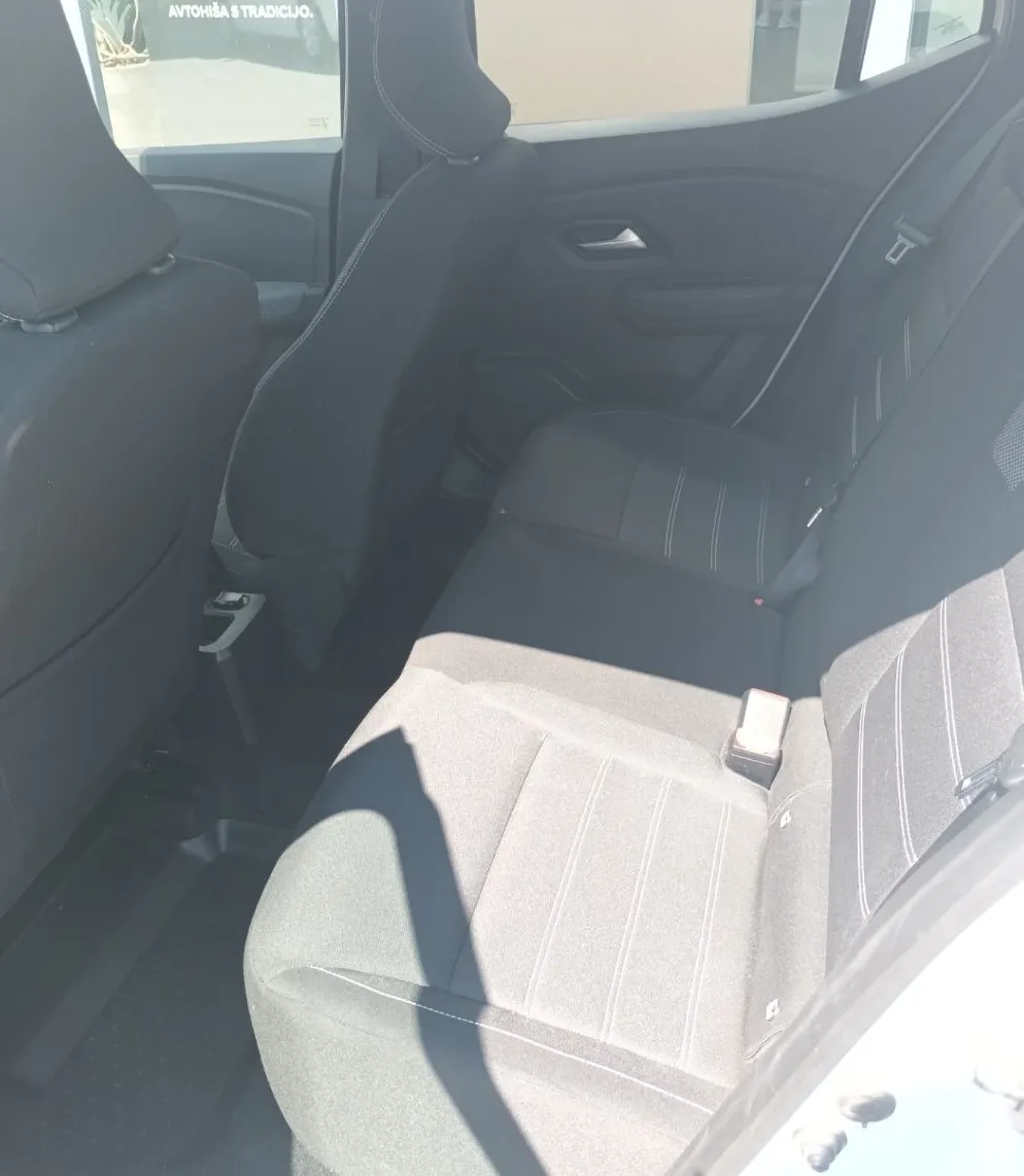 Zunanja slika - Dacia Sandero - 1.0 TCe 90 NAVI.TEMPOMAT.PDC - 13
