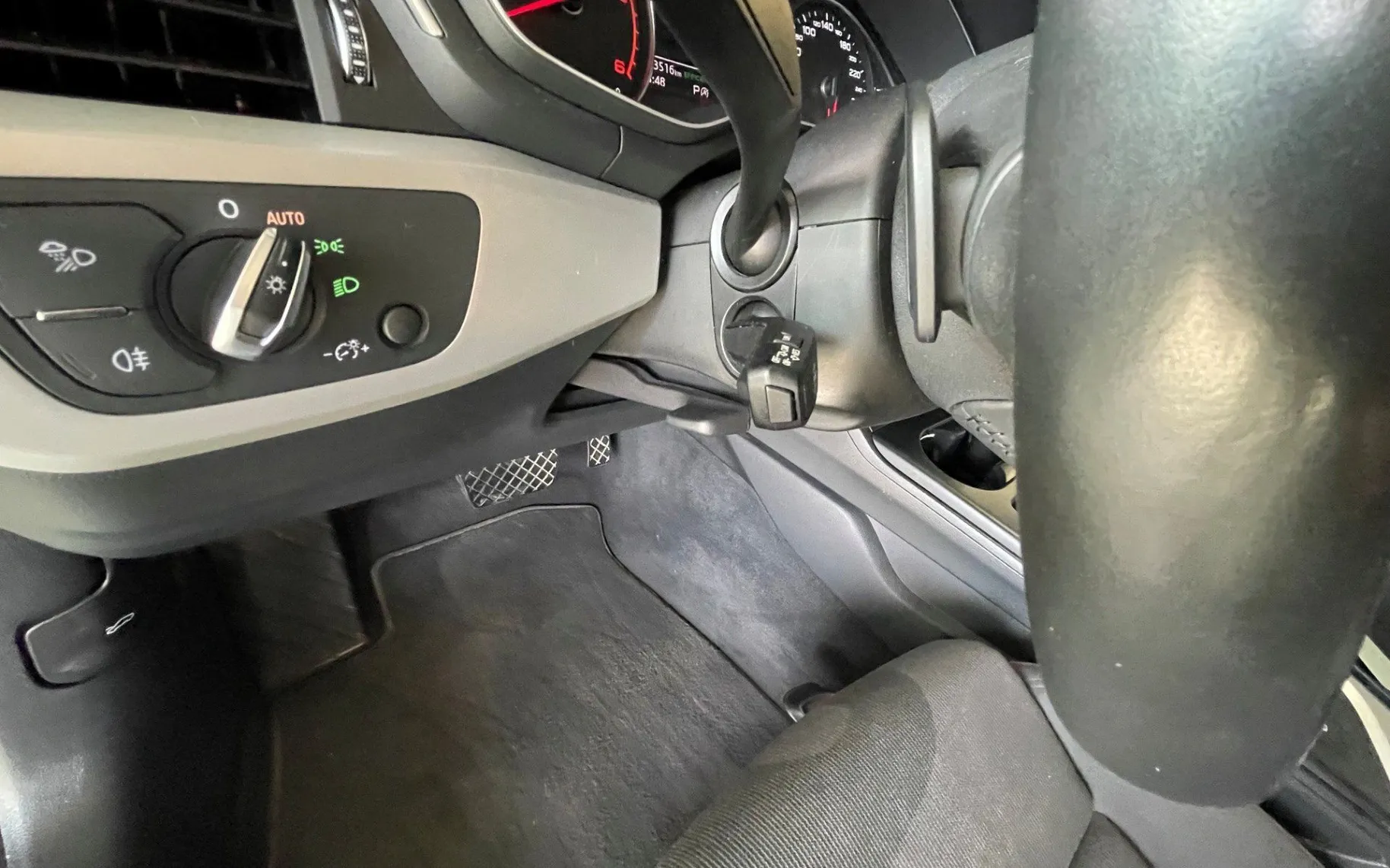 Zunanja slika - Audi A4 - 30 TDI S line S tronic LED. NAVI. KAMERA 360.PDC - 16
