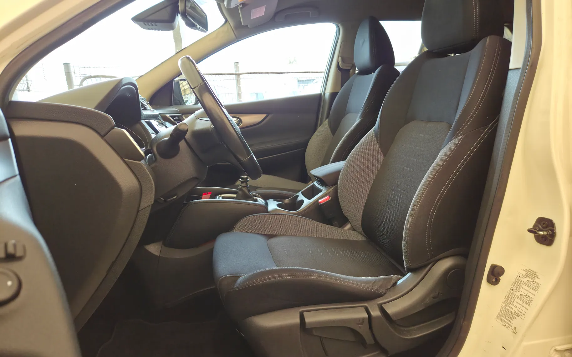 Zunanja slika - Nissan Qashqai - 1.2 DIG-T KAMERA 360 LANE ASSIST VSA ZGODOVINA LED - 10
