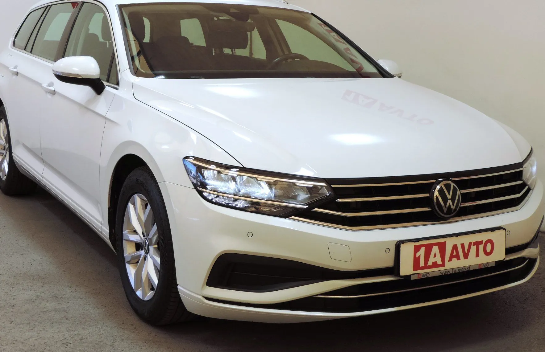 Zunanja slika - Volkswagen Passat - Variant 2.0 TDI BMT SCR Business DSG LED-ACC-KAMERA-M.KOTI - 3