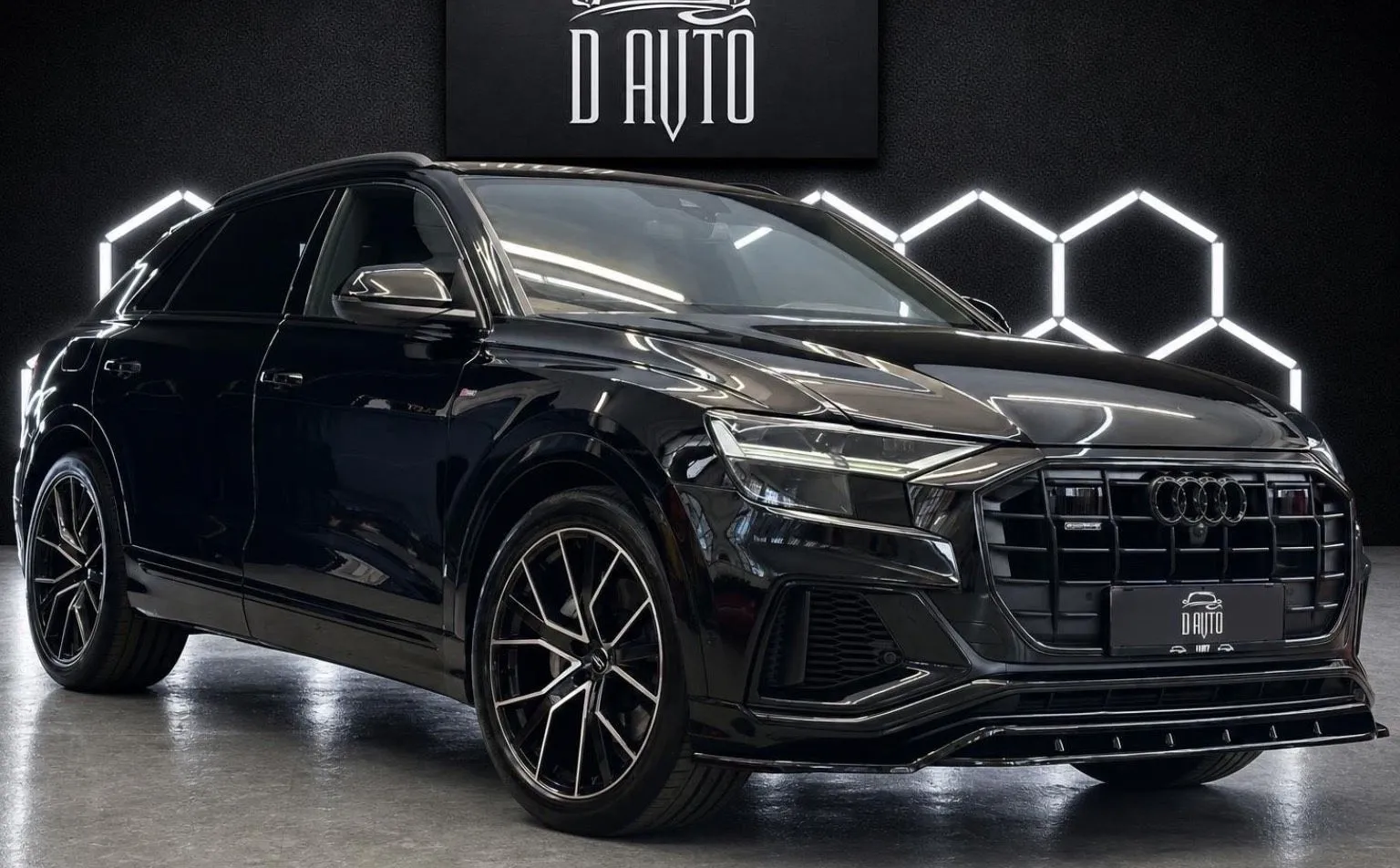 Zunanja slika - Audi Q8 - quattro 50 TDI S LINE|ZRACNO|3D KAMERA|KLJUKA| - 3
