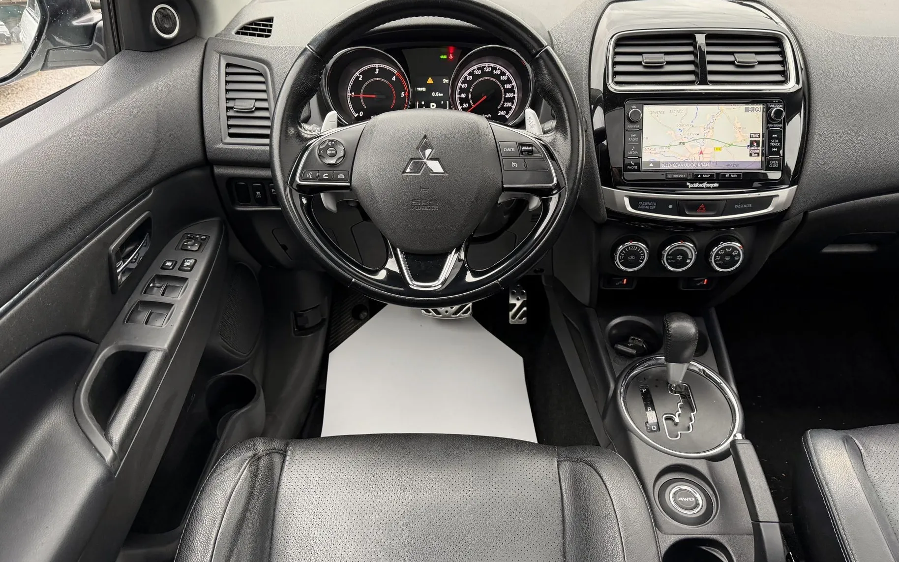 Zunanja slika - Mitsubishi ASX - 2.2 DI-D 4WD AUT. Intense+ XENON NAVI PANO KAMERA - 16