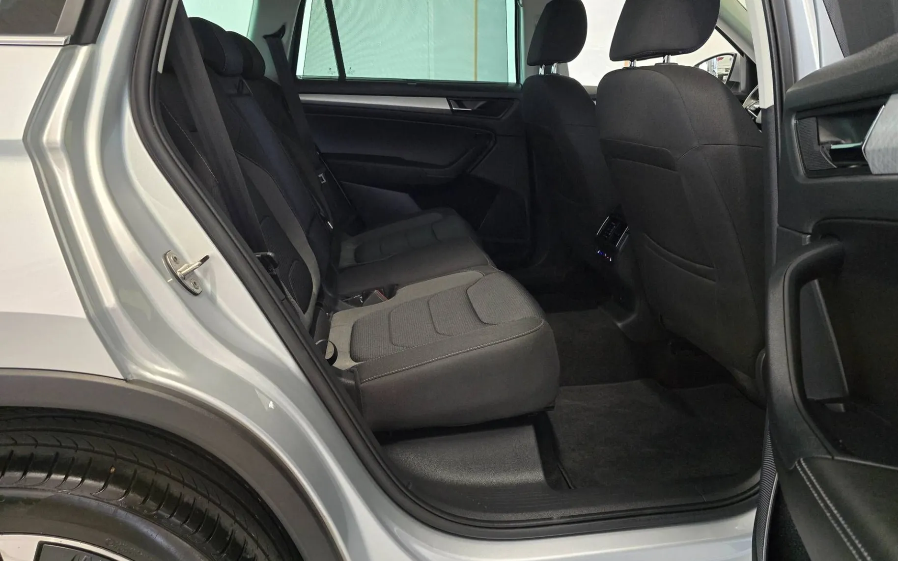 Notranja slika - Škoda Kodiaq - 4x4 2.0 TDI Ambition Tour DSG - Matrix.virtual.ACC - 14