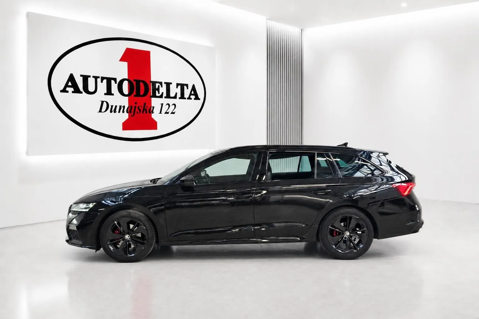 Zunanja slika - Škoda Octavia - Combi 2.0 TDI RS DSG - 3