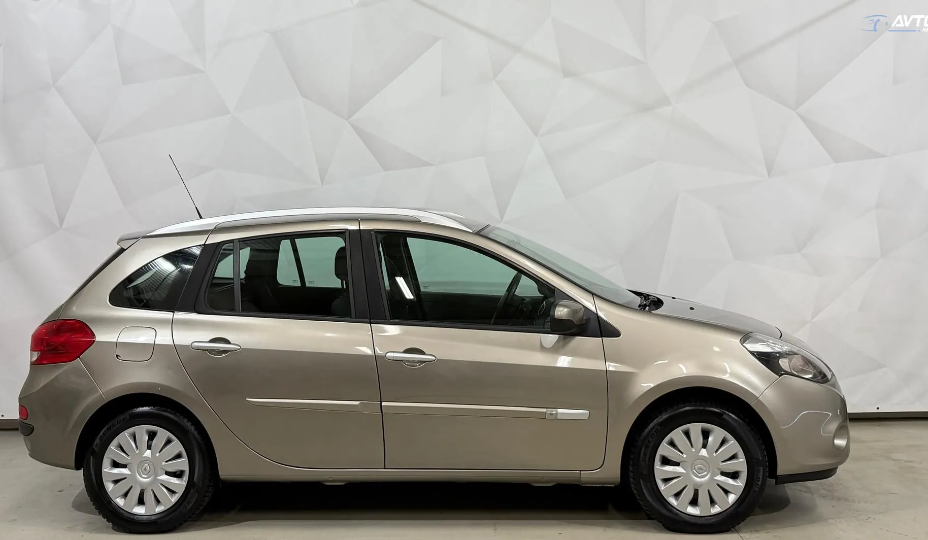 Zunanja slika - Renault Clio - Grandtour 1.5 dCi-TEMPOMAT-KLIMA-TRAJNIK - 4