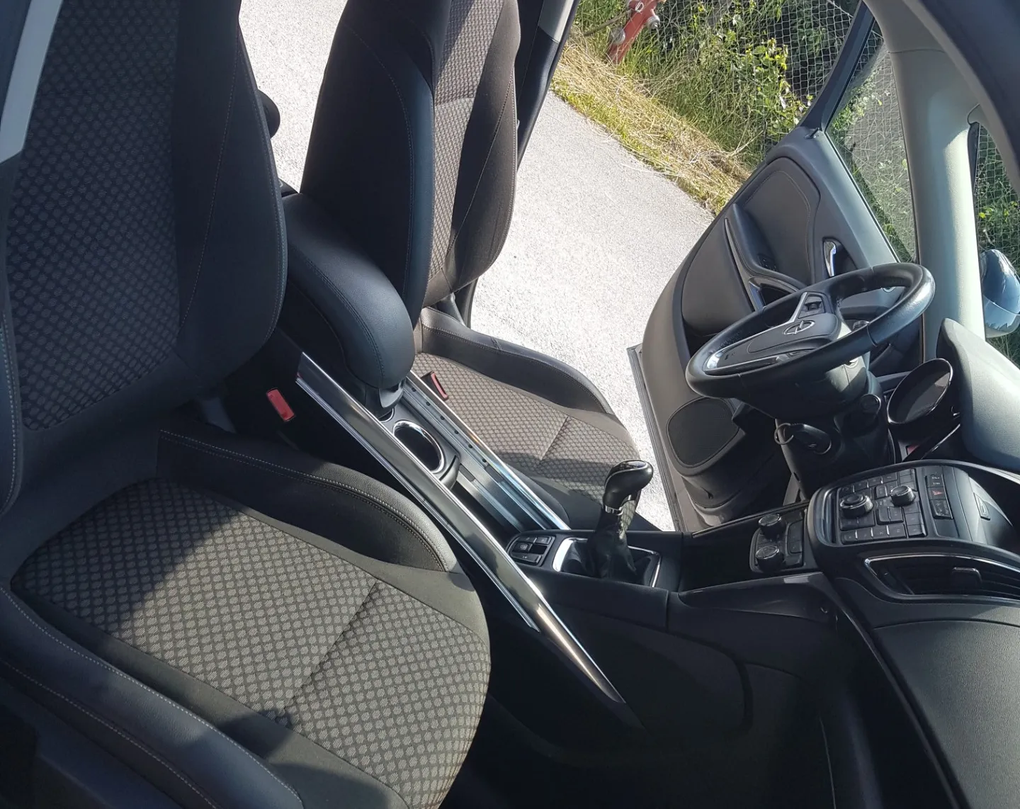 Zunanja slika - Opel Zafira - Tourer 1,6 CDTi Cosmo Start/Stop - 10