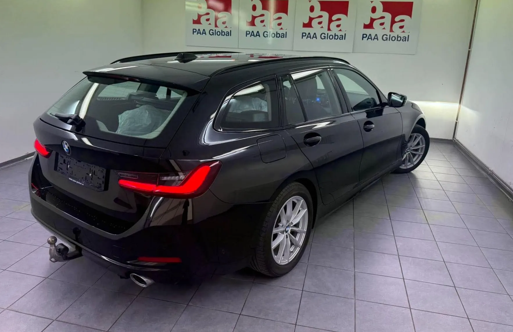 Zunanja slika - BMW Serija 3 - Touring: 320d Touring Avt.NEMŠKI+4ALU.USNJE.KAMERA.LED.N - 7