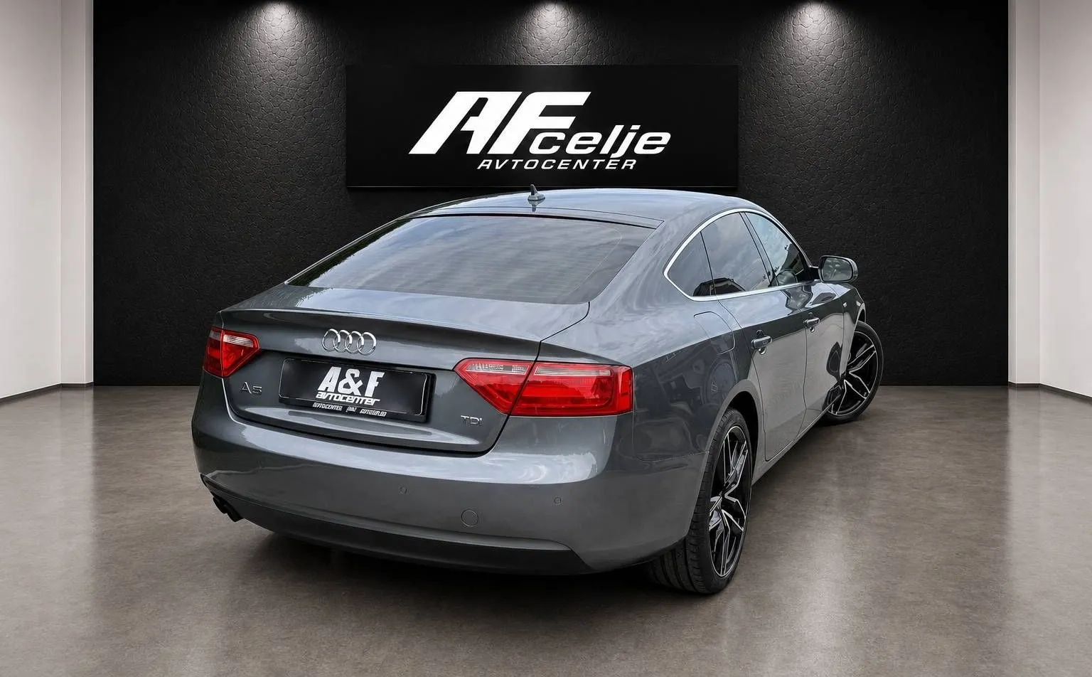 Zunanja slika - Audi A5 Sportback - 2.0 TDI-AUT-XENON+LED-NAVI-LIZING ZA TUJCE- - 5