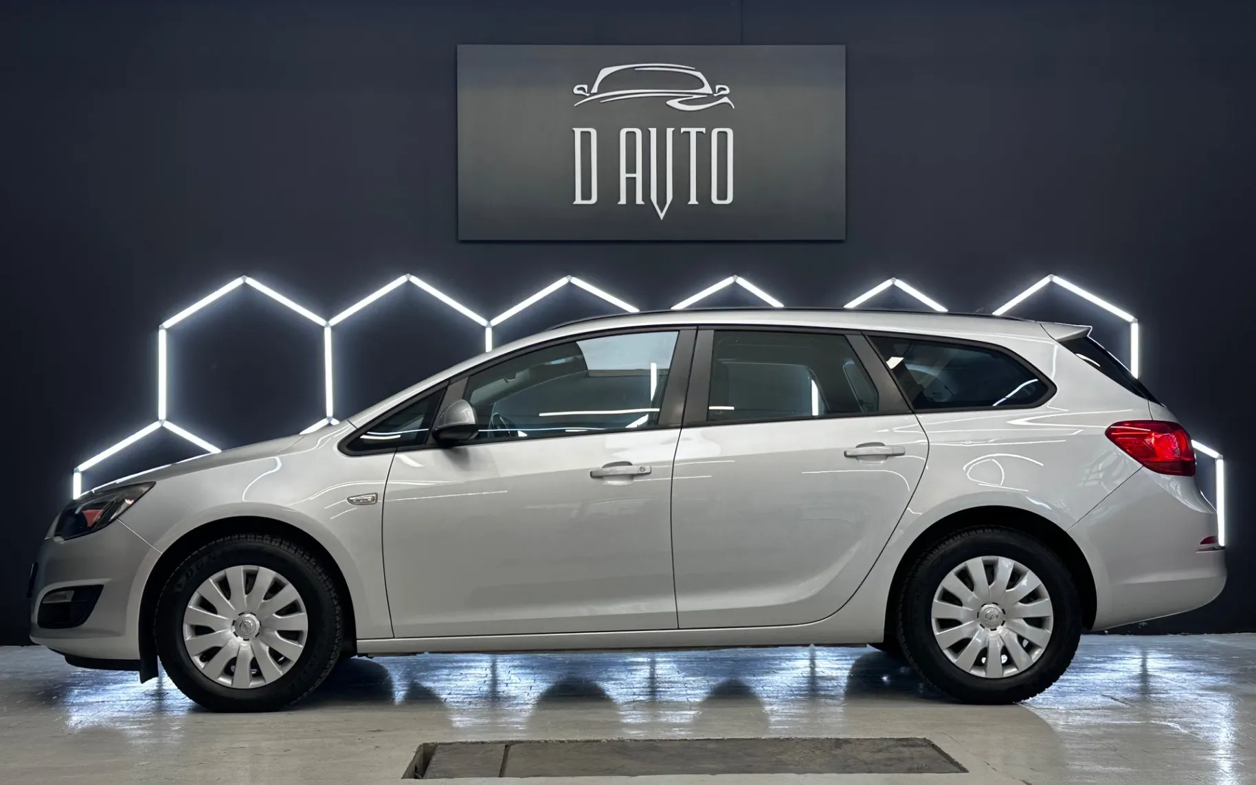 Zunanja slika - Opel Astra - Sports Tourer 1.6 CDTI SLO+NAVI+TEMPOMAT... - 4