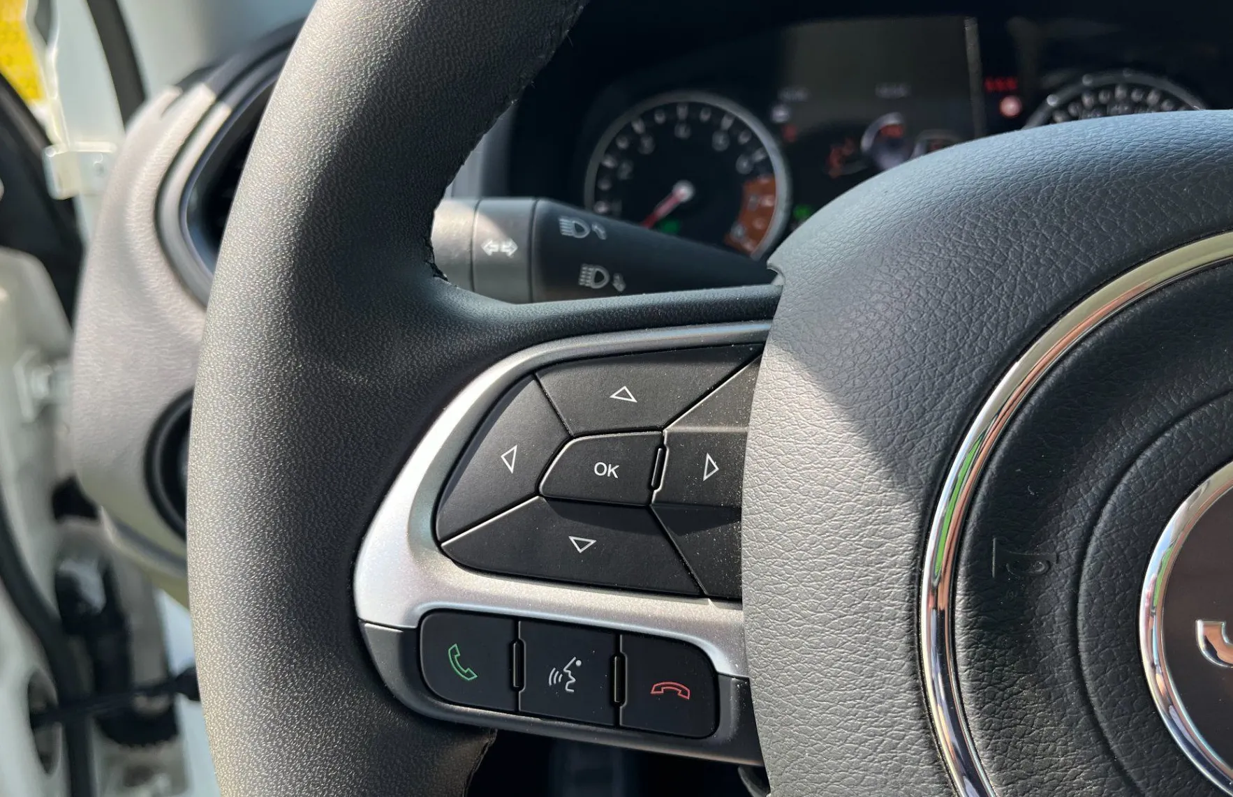 Zunanja slika - Jeep Renegade - 1.5 T4 e-Hybrid Altitude LED. ACC. VZR KAM. PDC - 14
