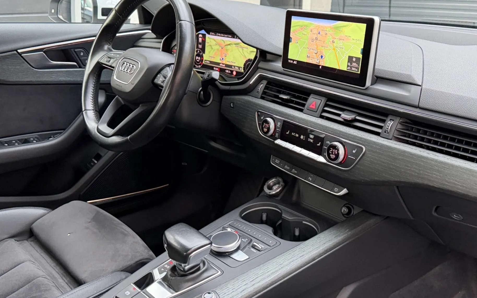 Notranja slika - Audi A4 - 3.0 TDI Sport S tronic•LIMO•HEAD UP•LED•NAVI - 12