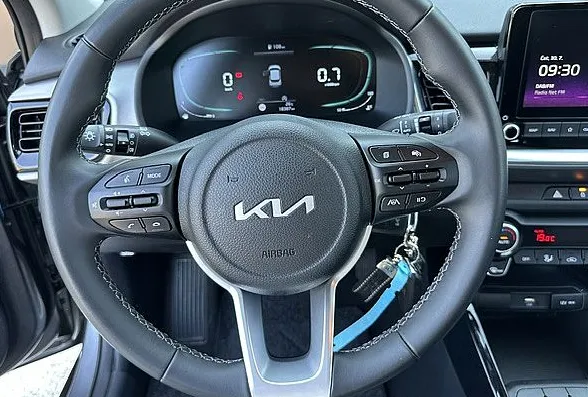 Zunanja slika - KIA Stonic - 1.2 DPI°°1.Lastnik°°SLO Novooo Garancija - 8