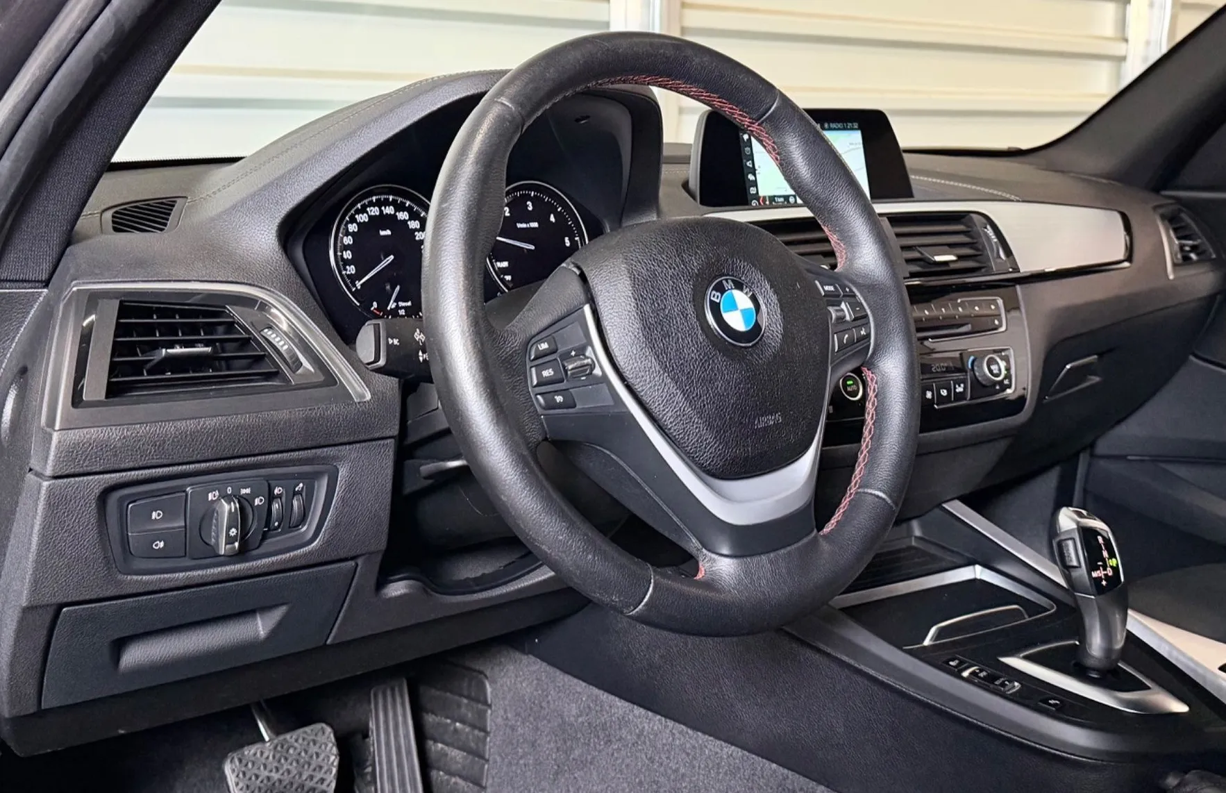 Zunanja slika - BMW Serija 1 - : 118d Sport Line - FULL LED - NAVI - TEMP - PDC ... - 7