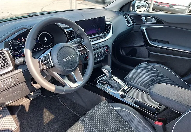 Zunanja slika - KIA XCeed - Kia  Kia  1.6 T-GDi WAY 7DCT. VEČ BARV - 7