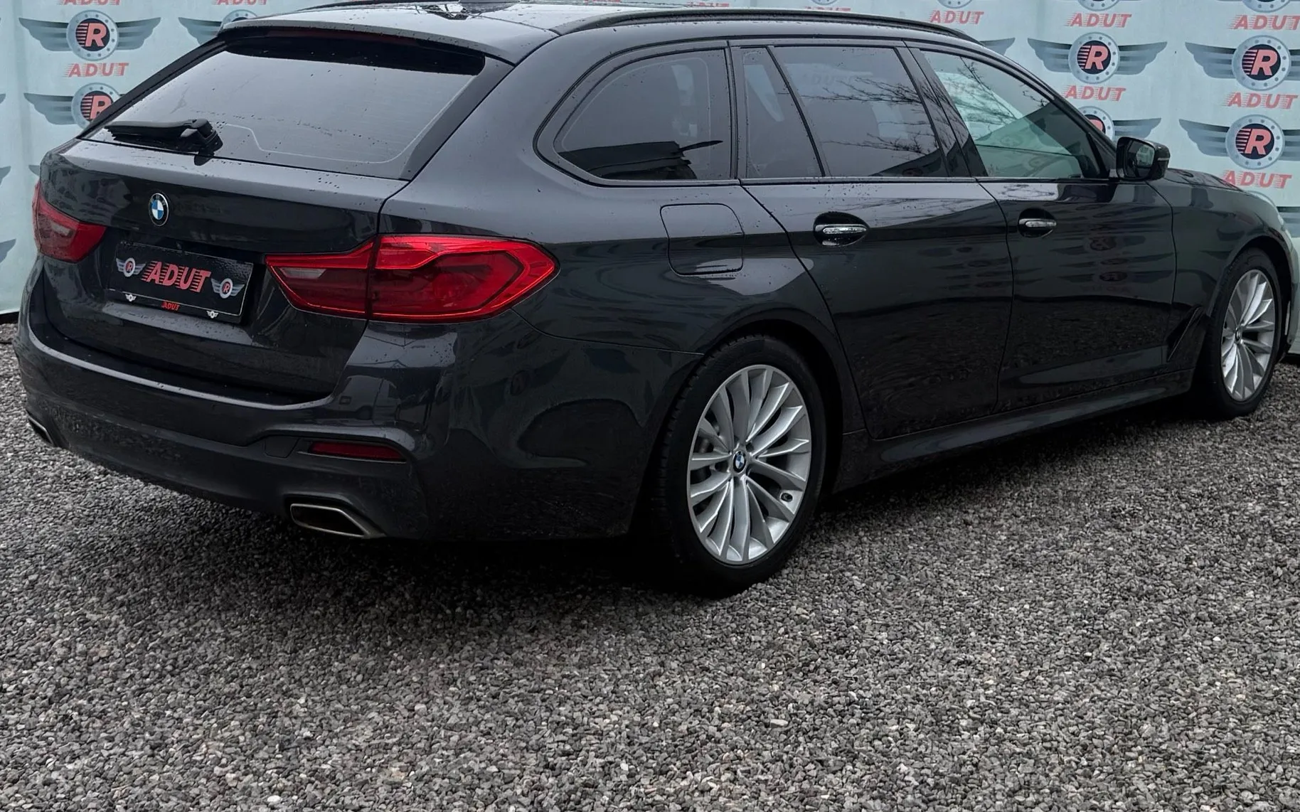 Zunanja slika - BMW Serija 5 - Touring: 530d xDrive M-sport VIRT HEAD UP 360CAM PANO LE - 6