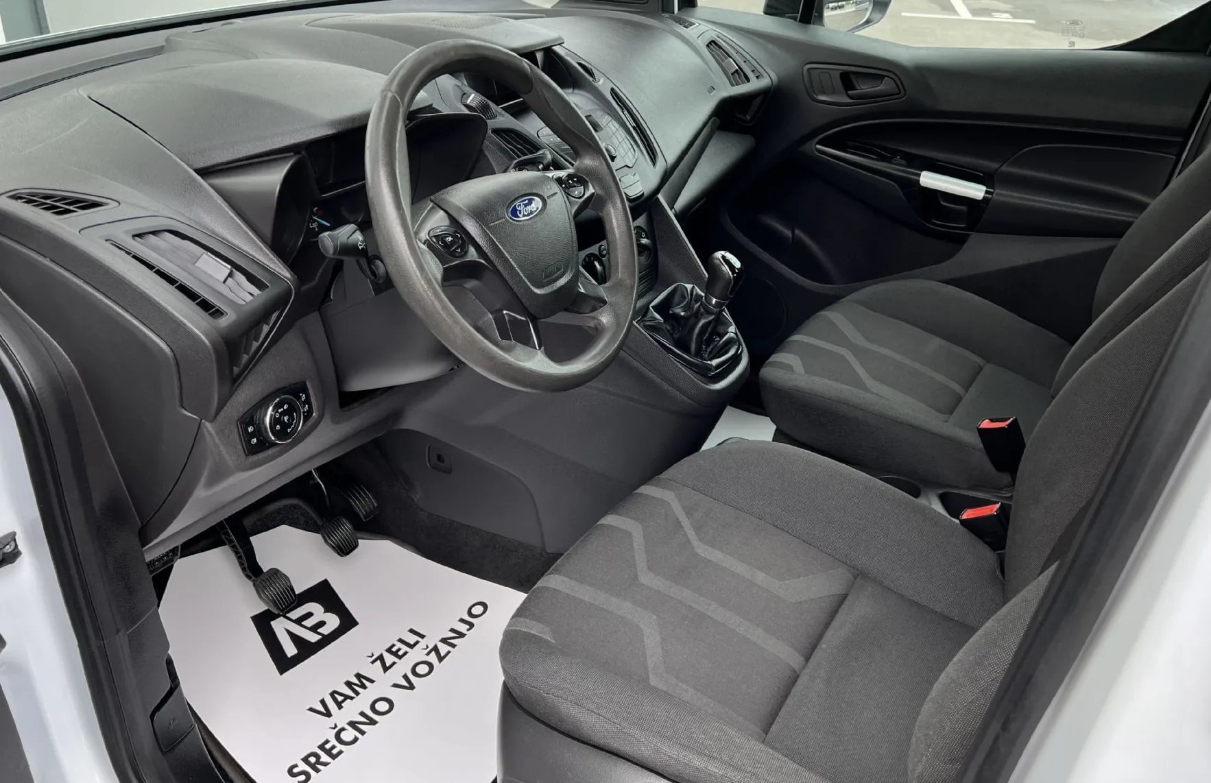 Zunanja slika - Ford Tourneo Connect - 1.5 TDCi+R.KAMERA+PDC+KLJUKA+NOSILCI - 9