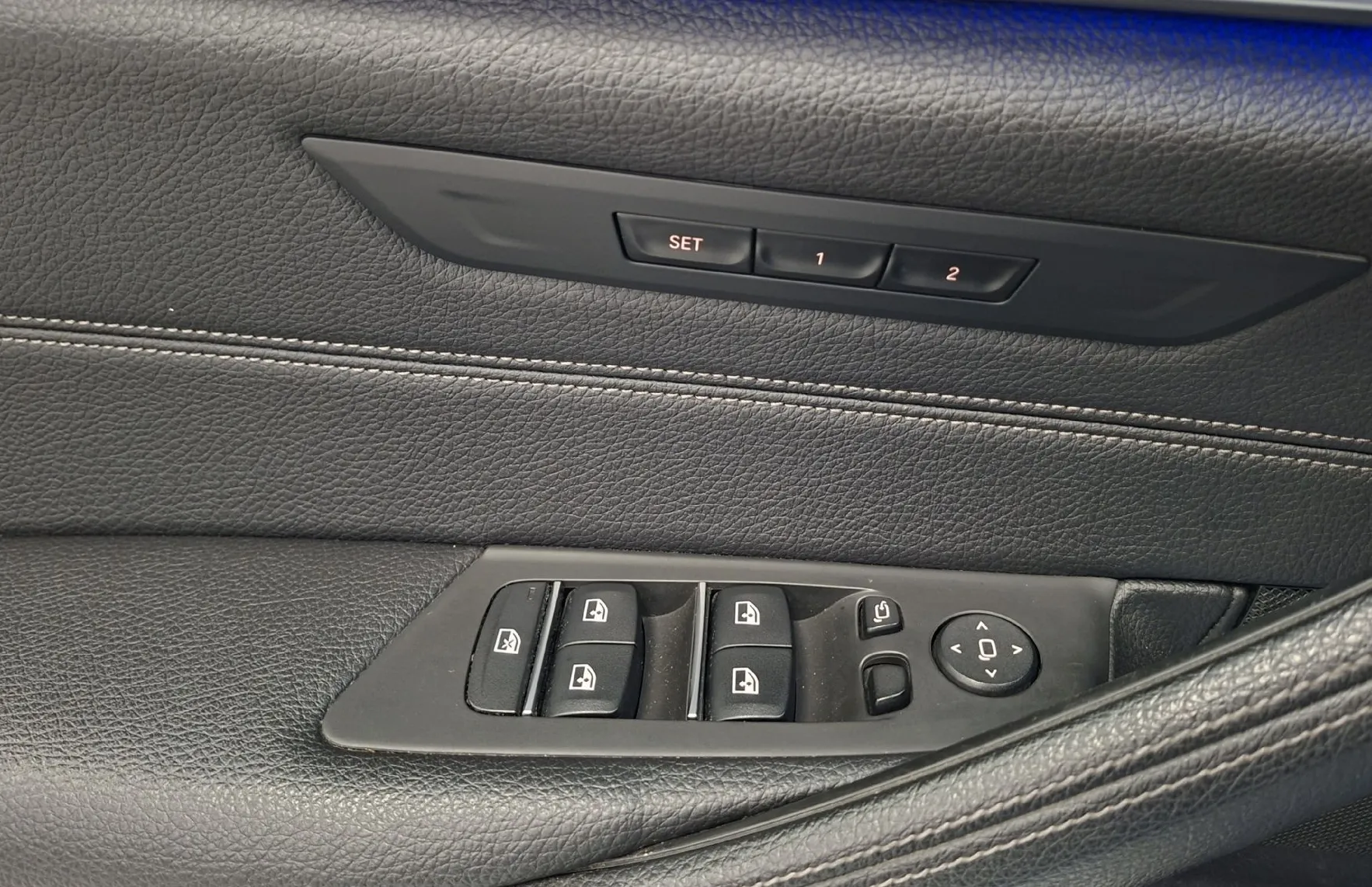 Zunanja slika - BMW Serija 5 - Touring: 520d x Drive aut.SPORT LINE-LED-NAVI-PANORAMA- - 19