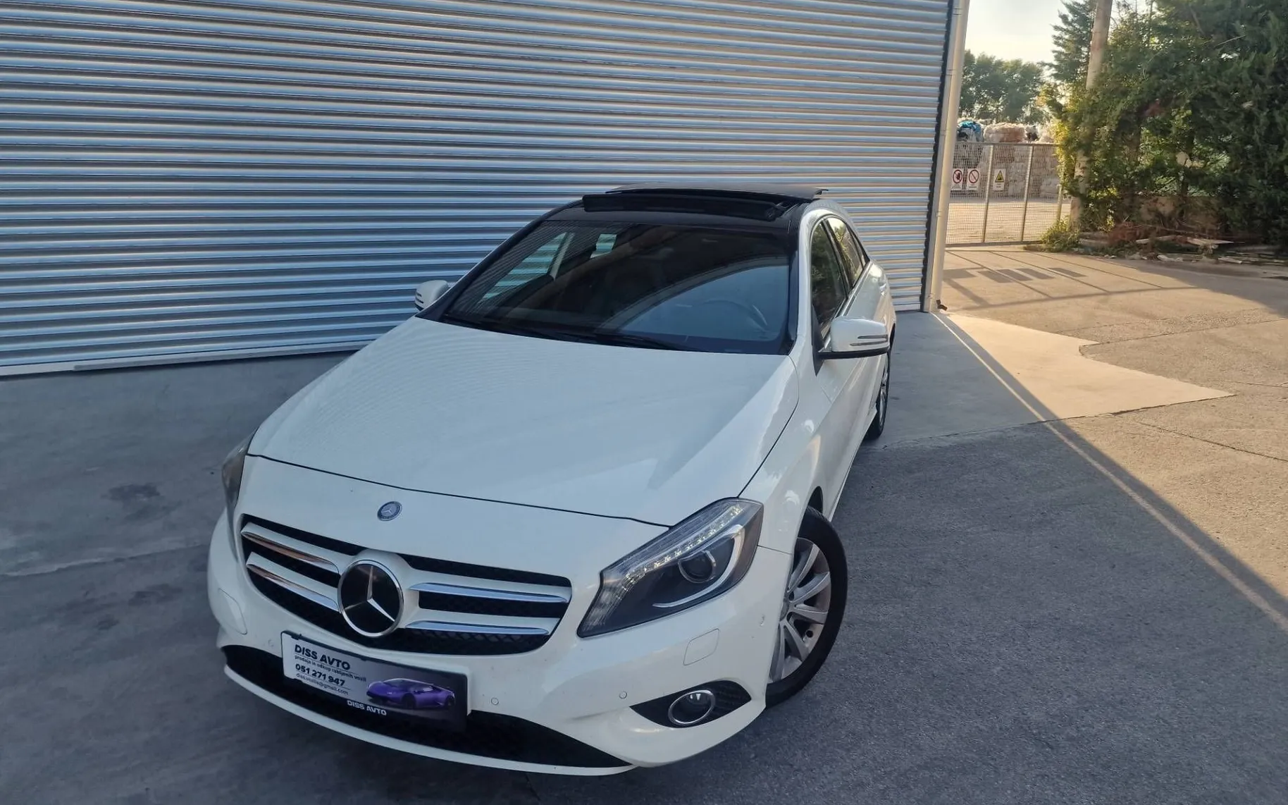 Zunanja slika - Mercedes-Benz A-Razred - 180 LED-XENON PANORAMA NAVIG. ODLIČEN - 3