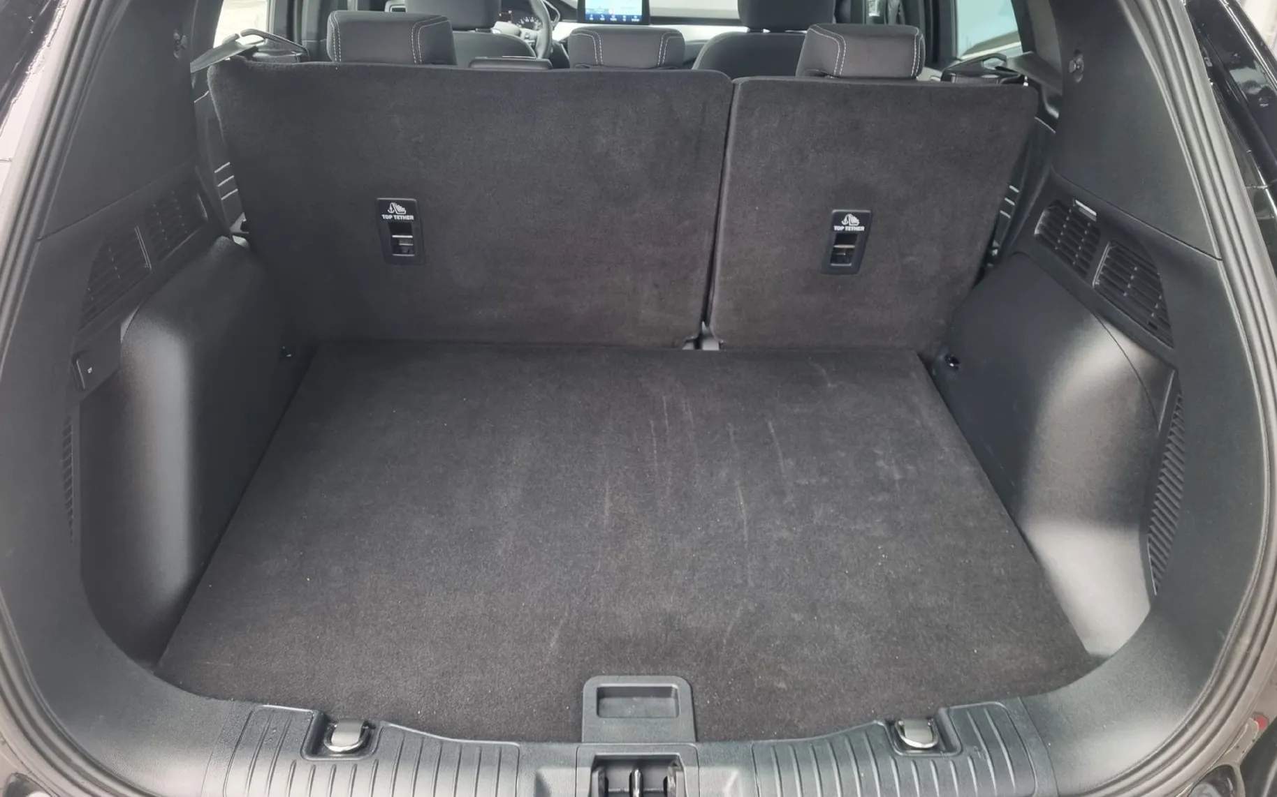 Zunanja slika - Ford Kuga - 1.5 EcoBoost - SAMO 27.891KM - NAVI-DAB-PDC-TEMP. - 11