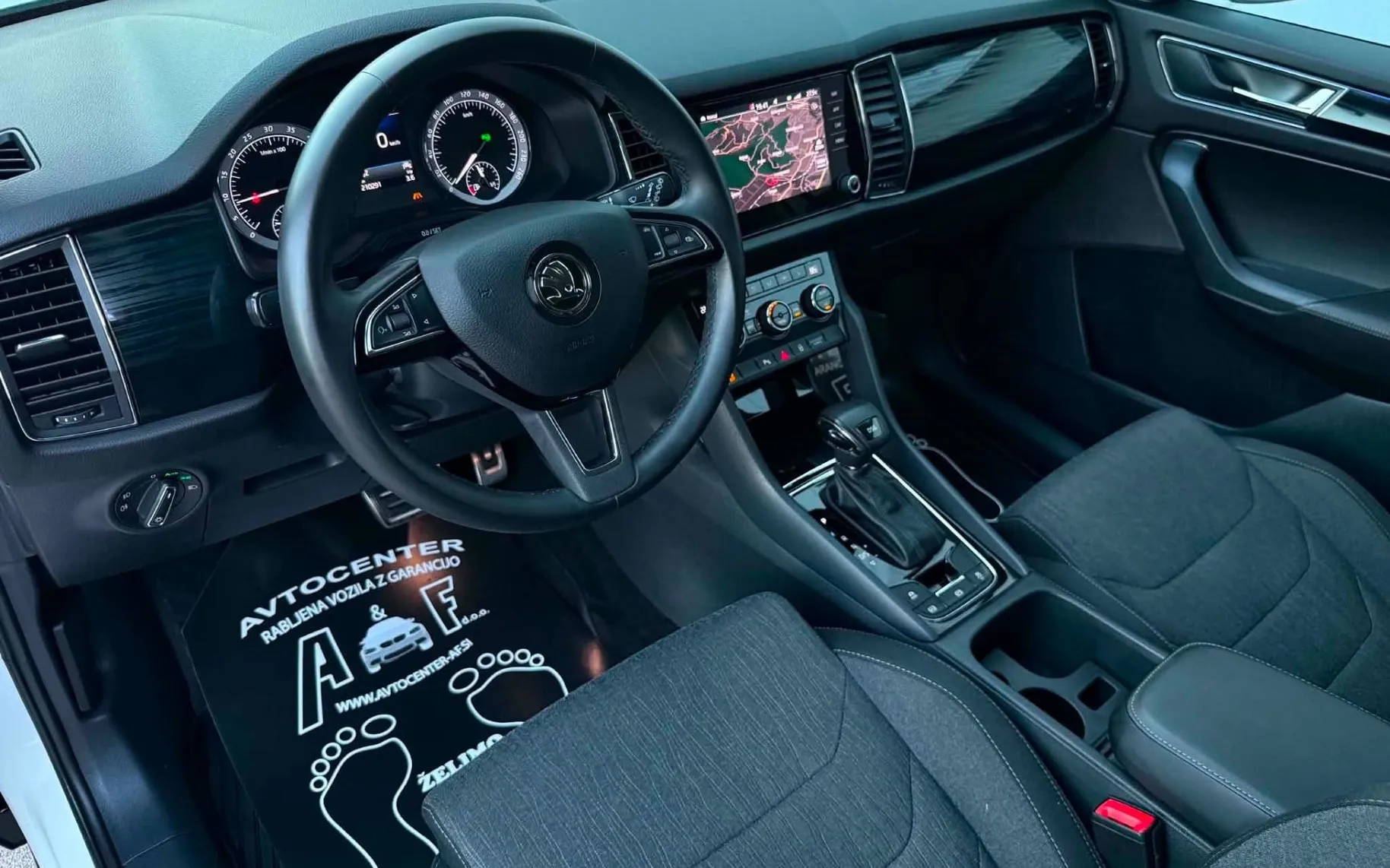 Notranja slika - Škoda Kodiaq - 2.0 TDI-DSG-1 LASTNIK-FUL LED-LIZING ZA TUJCE- - 8
