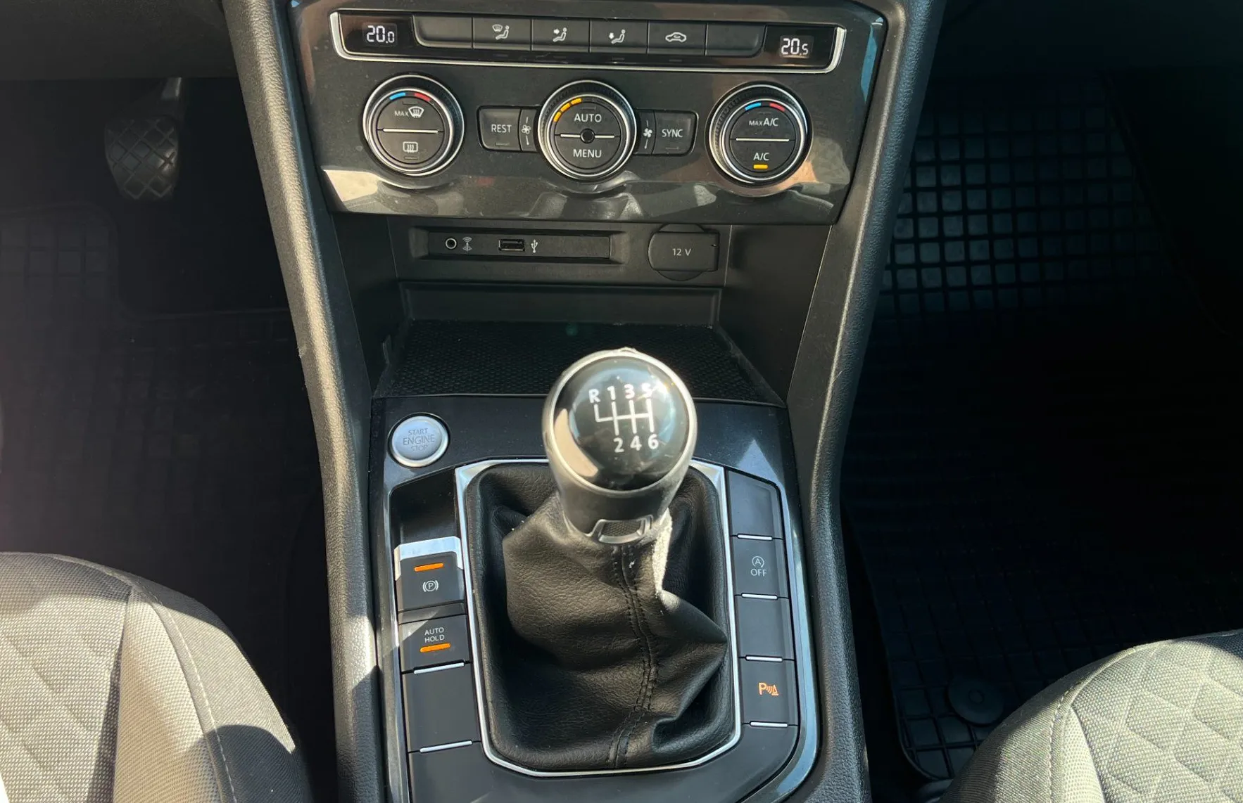 Zunanja slika - VW Tiguan - 2.0 TDI BMT Comfort Edition LED. NAVI. VZR. KAM. - 20