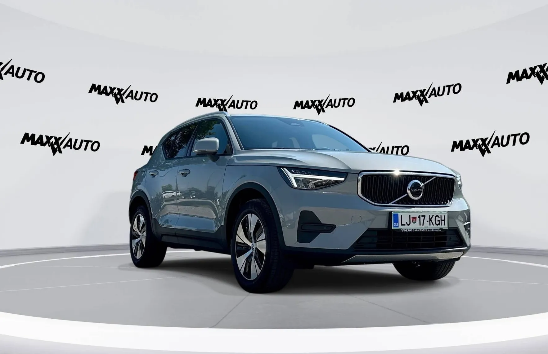 Zunanja slika - Volvo XC40 - B3P Core Avt. - 3