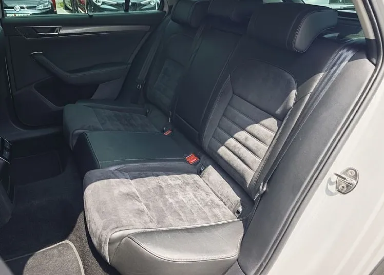 Zunanja slika - Škoda Superb - 2.0 TDI Scout Combi - LED LUČI - AKTIVNI TEMPOMAT - 16