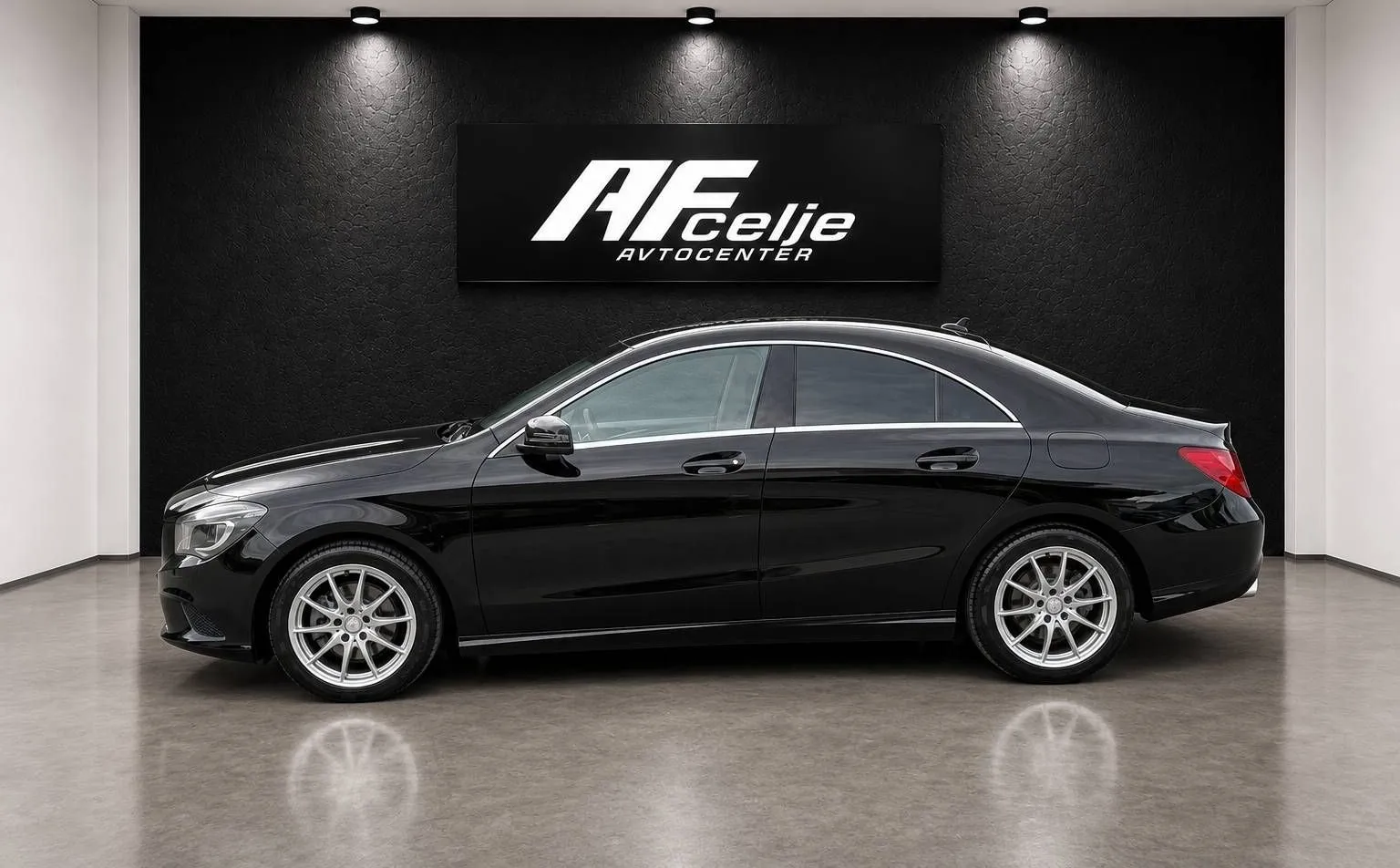 Zunanja slika - Mercedes-Benz CLA-Razred - 220 CDI-AUT-XENON LED-LIZING ZA TUJCE - 6