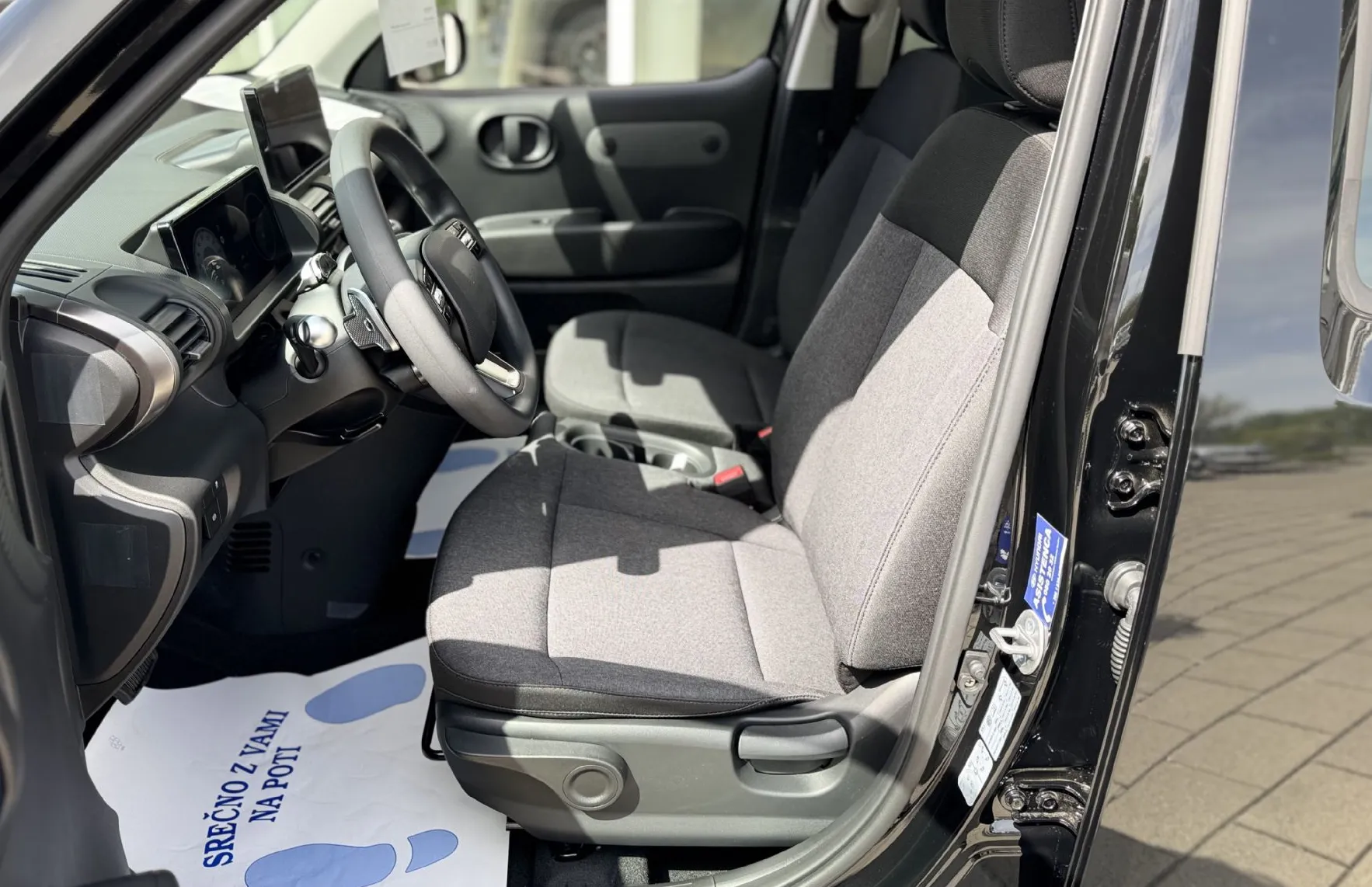 Zunanja slika - Hyundai Inster - 42 kWh - 2