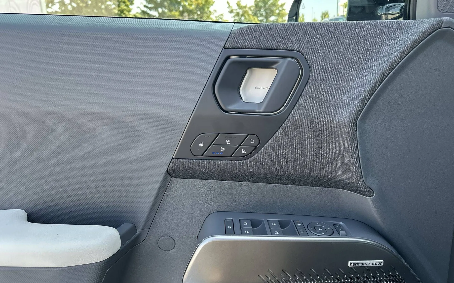 Notranja slika - KIA EV2 - GT-Line 61 kWh 22KW AC+ PREMIČNA ZADNJA KLOP - 13