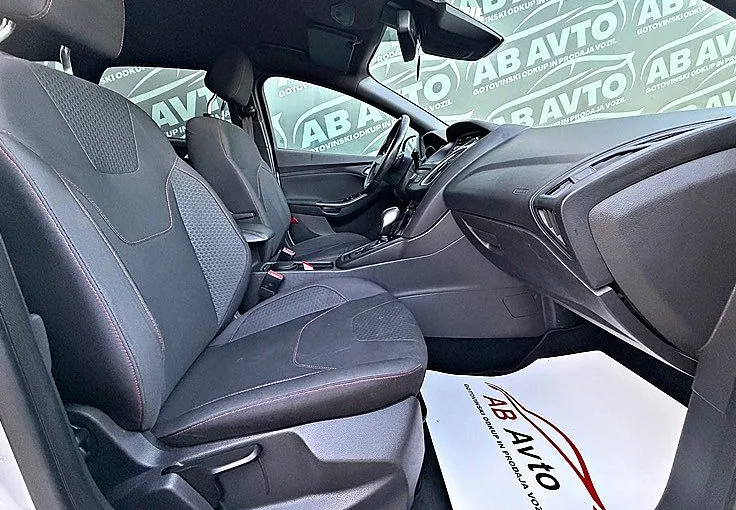 Zunanja slika - Ford Focus - Karavan 1.0 EcoBoost ST-Line Avt.NAVI+2ZONE+BT+TOP - 10