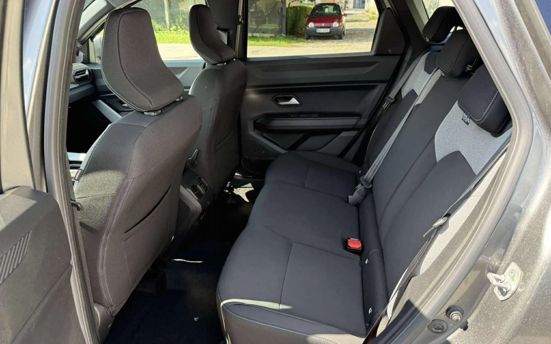 Zunanja slika - Dacia Bigster - Hybrid 155 Journey- AKCIJA ZA ZALOGO - 10