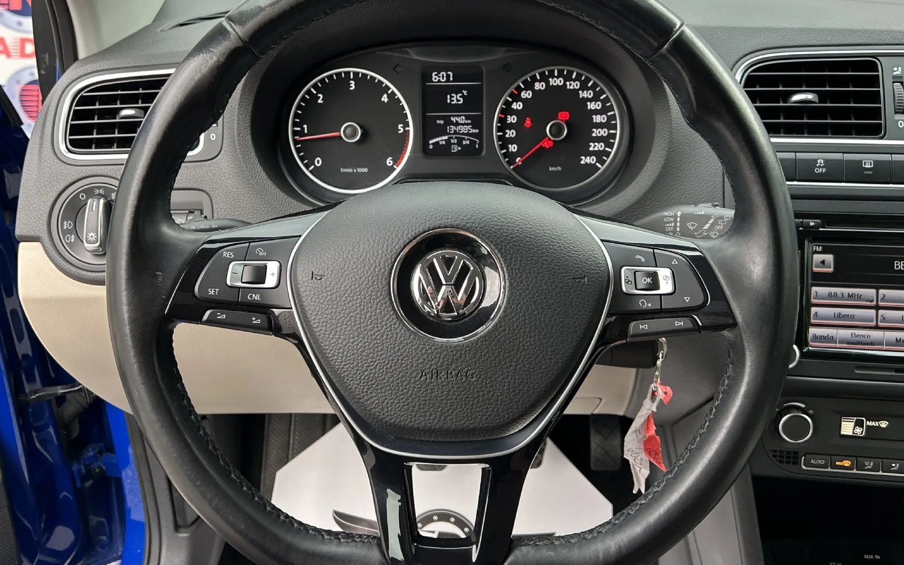 Zunanja slika - Volkswagen Polo - 1.6 TDI DPF Highline 66  90  PARK. NAVI. 1 LET.J.. - 11