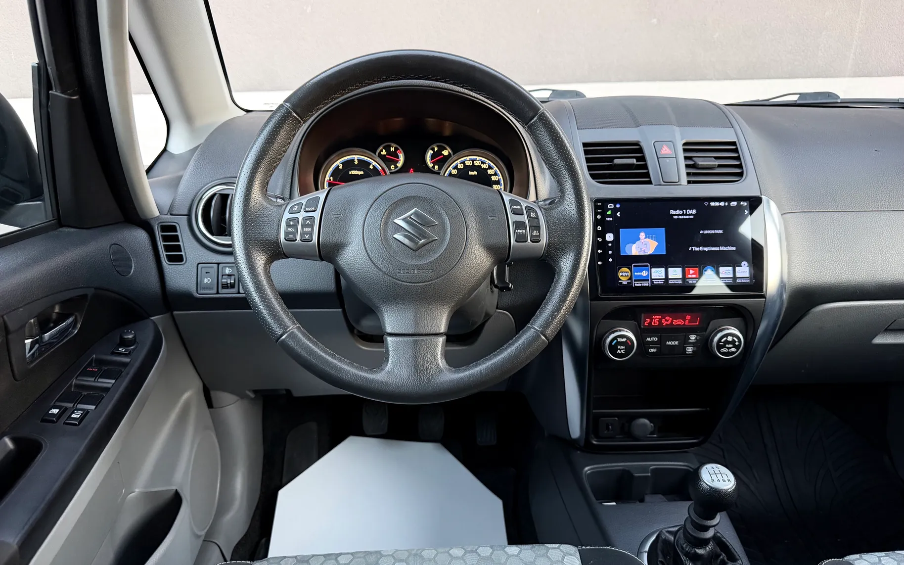 Zunanja slika - Suzuki SX4 - 4x4 2.0 DELUXE 1.LASTNIK MULTIMED. GRETJE SED ACC. - 7