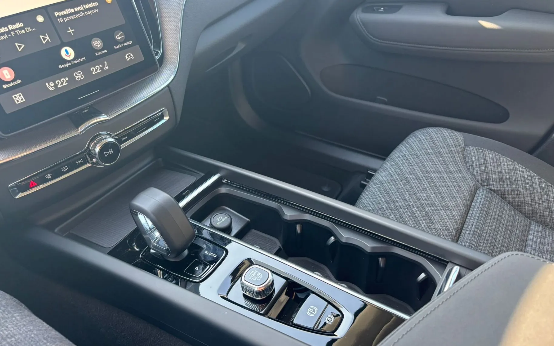 Zunanja slika - Volvo XC60 - B5 AWD Mild hybrid Petrol - 12