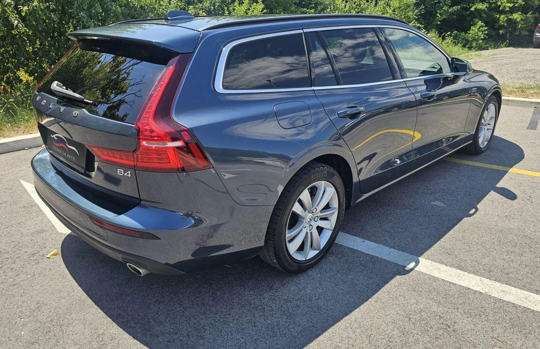Zunanja slika - Volvo V60 - B4D Momentum Pro |FulLED|usnje|alu|ACC|navi|el prt - 4
