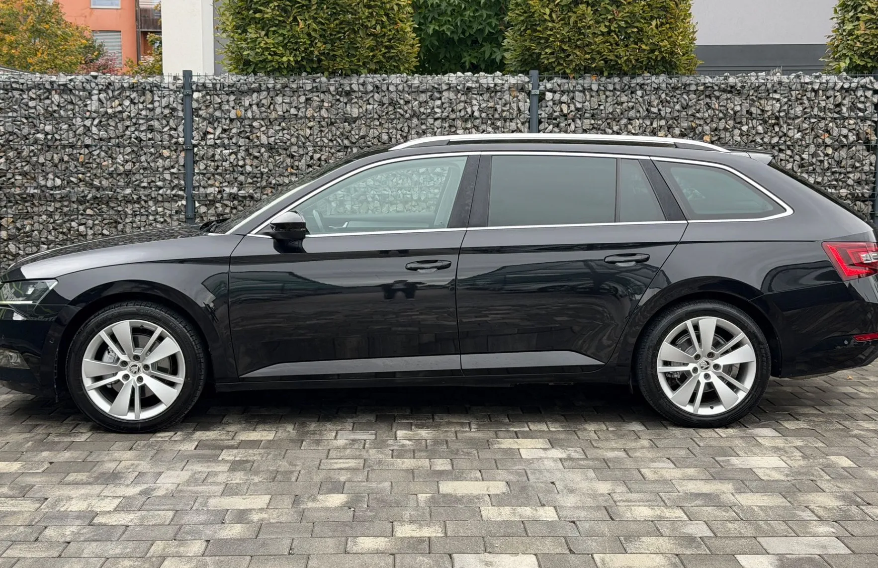 Zunanja slika - Škoda Superb - Combi 1.4 TSI Style |ACC|KEYLESS|KLJUKA|KAM|MEMORY - 7