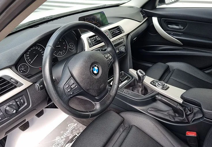 Zunanja slika - BMW Serija 3 - : 318d-PERLA BELA-SPORT PAKET-NAVI+19COL - 6