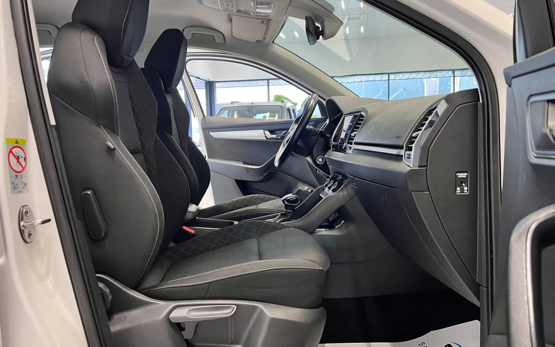 Zunanja slika - Škoda Karoq - 2.0 TDI-DSG-FRONT-ASSIST-ACC-KAM-KEYLESS-NAVI-PDC. - 9