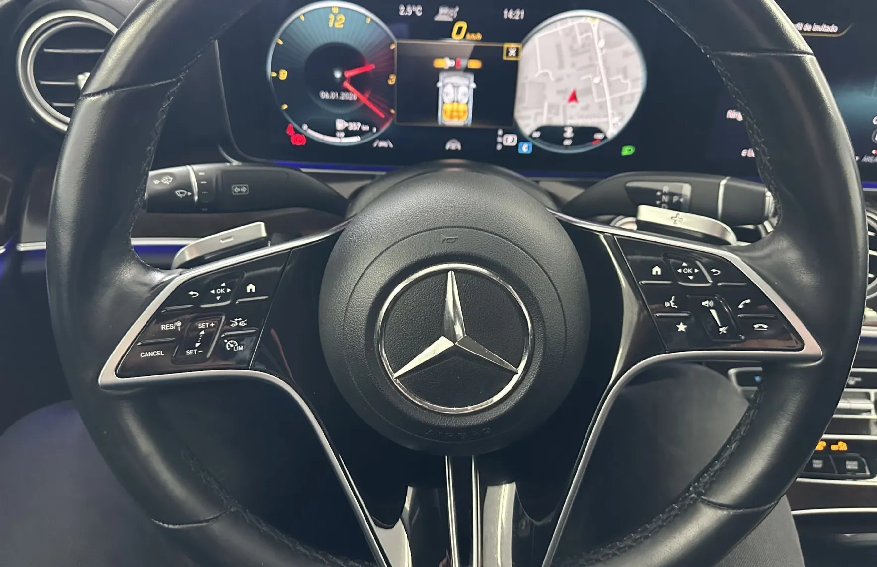 Zunanja slika - Mercedes-Benz E-Razred - E 400 d 4MATIC.KAMERA.USNJE.ACC.ZRAČ.VZMETENJE.LE - 6