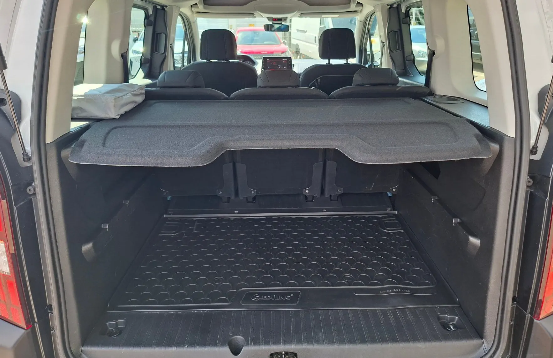 Zunanja slika - Peugeot Rifter - L1 ALLURE 1.2 PURETECH 110 STT €6.4 - 10