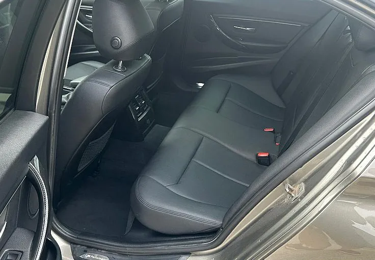 Zunanja slika - BMW Serija 3 - : 320i xDrive M Sport - 12