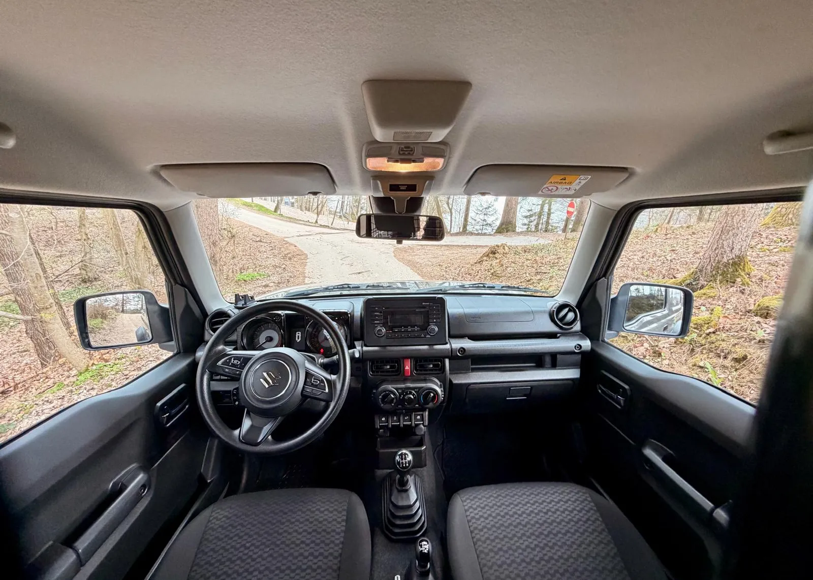 Notranja slika - Suzuki Jimny - Suzuki  1.5 Comfort AllGrip 4x4 - 7