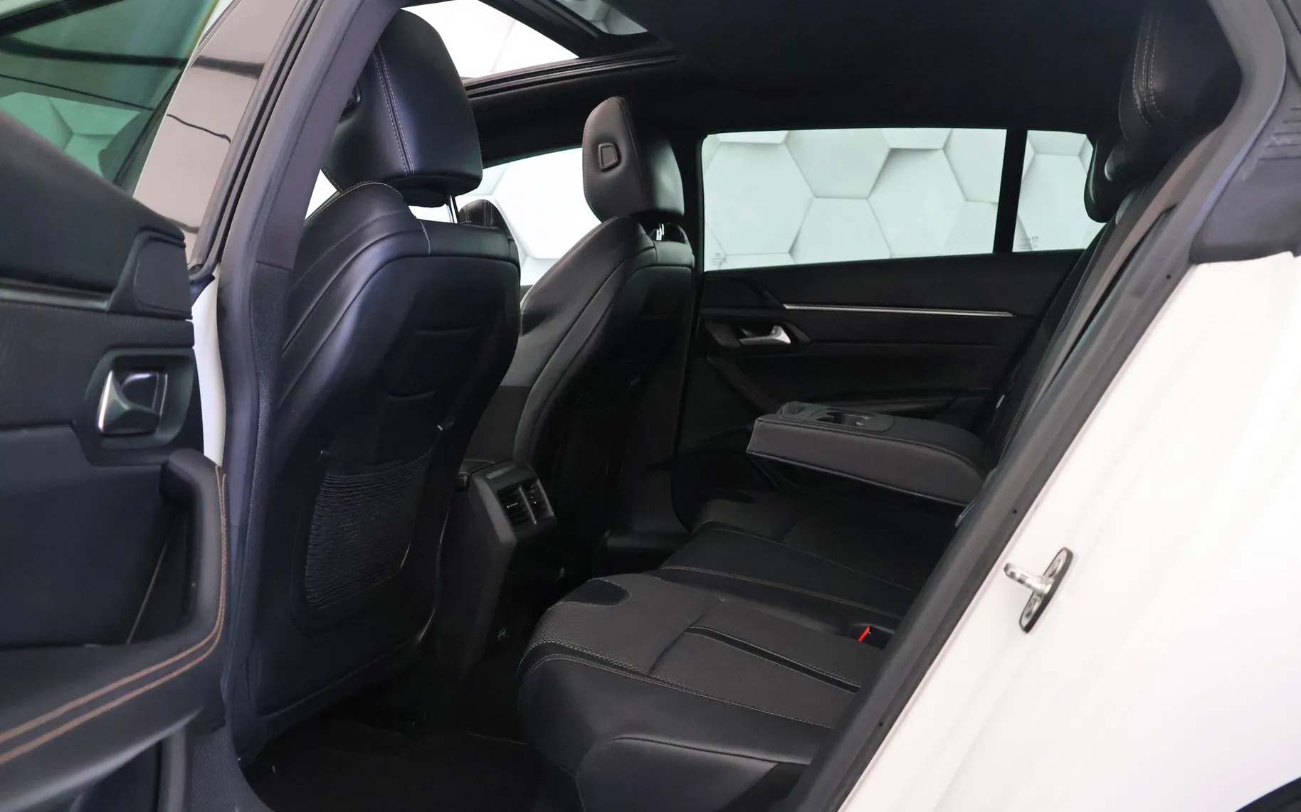 Zunanja slika - Peugeot 508 - SW 2.0 HDi AT8 GT-Line 163KM - 10