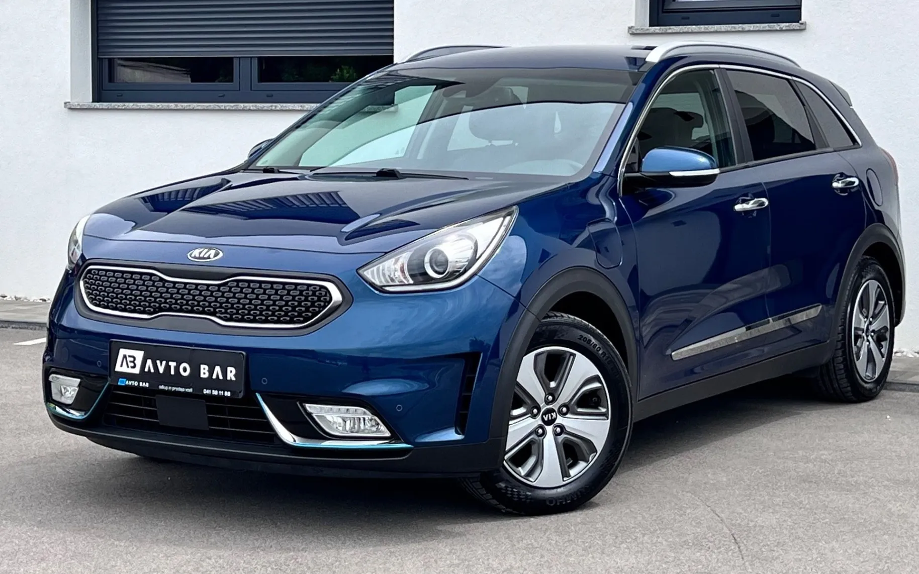Zunanja slika - KIA Niro - 1.6 PHEV+1.LAST+SLO+KAMERA+MRTVI KOT+JBL+KLJUKA - 1